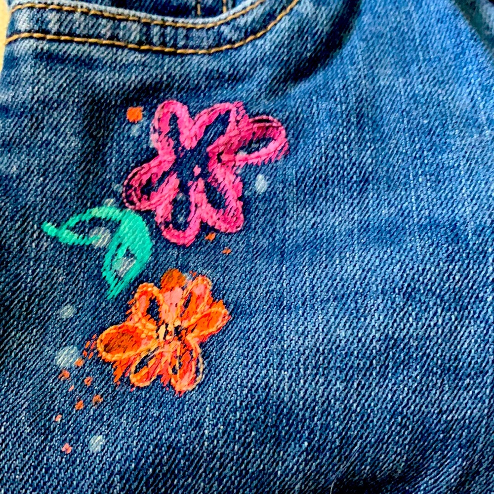NWOT Osh Kosh jeans with floral accent embroidery